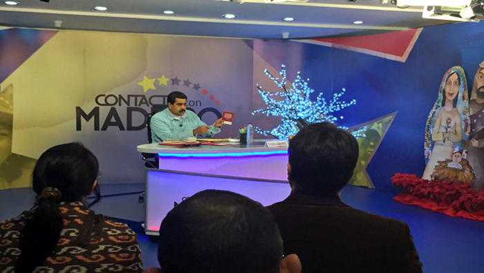 El Presidente Maduro se encuentra en las instalaciones del Palacio Presidencial de Miraflores.