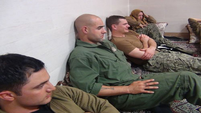 Entre los 10 militares estadounidenses detenidos se encontraban nueve hombres y una mujer.