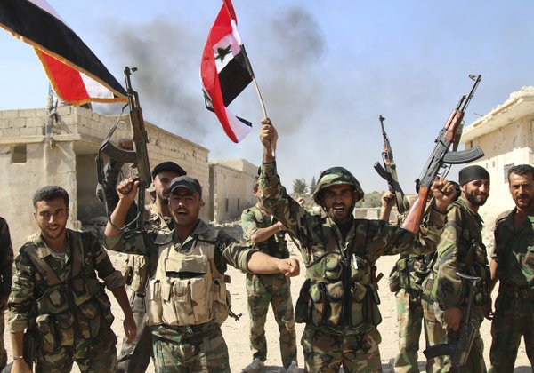 El Ejército Sirio continúa retomando el control de las provincias del norte y centro de Siria.