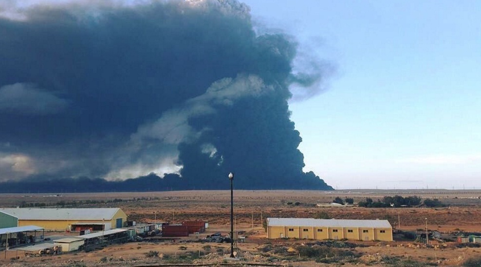 El ataque dejó dos depósitos petroleros en Libia