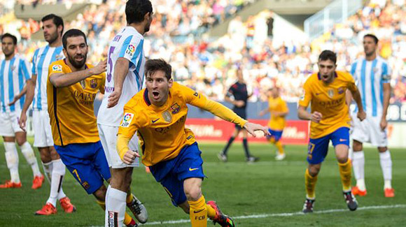 Un gol del argentino Leo Messi al inicio del segundo tiempo, en el minuto 52, al rematar un centro desde la izquierda de Adriano, dio la victoria al Barcelona.