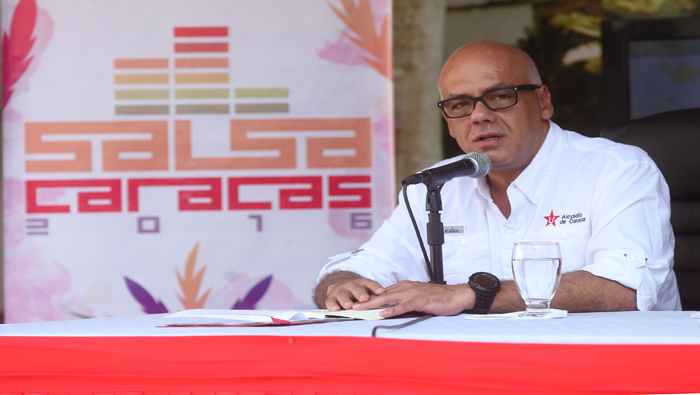 El alcalde de Caracas, Jorge Rodríguez, invitó al pueblo caraqueño a la rumba salsera.