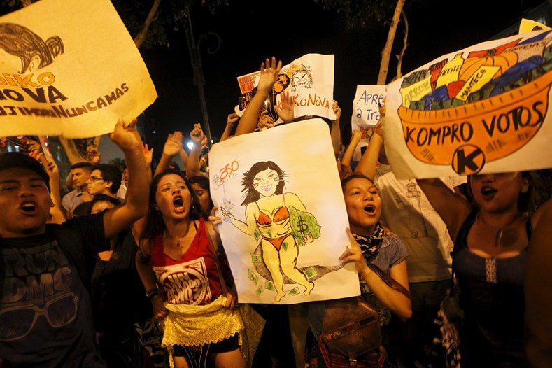 El pueblo peruano se moviliza contra Keiko Fujimori.