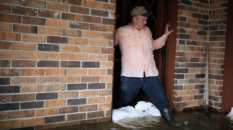  Las autoridades han realizado llamados de precaución en las áreas donde las inundaciones continúan, debido a que aún no está previsto que acaben. 