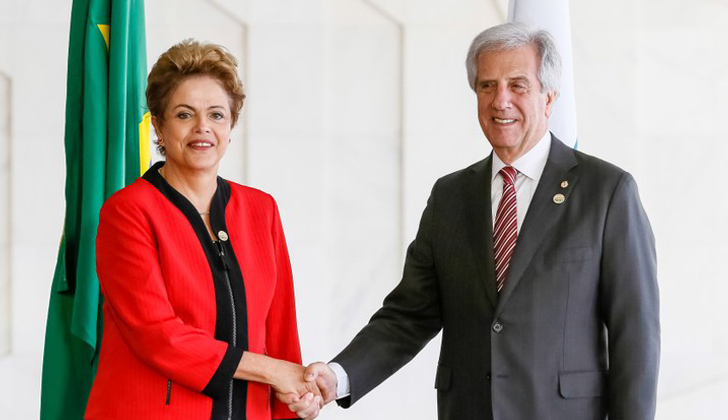 Uruguay “confía en que las diferencias internas existentes en Brasil serán resueltas en el marco del régimen democrático a través del diálogo y el fortalecimiento de las instituciones”, precisa el comunicado.