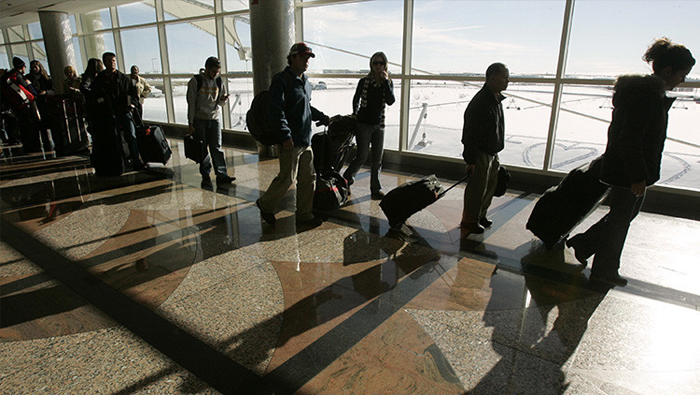 Las principales capitales del mundo suspendieron los vuelos y reforzaron la seguridad en los aeropuertos internacionales.