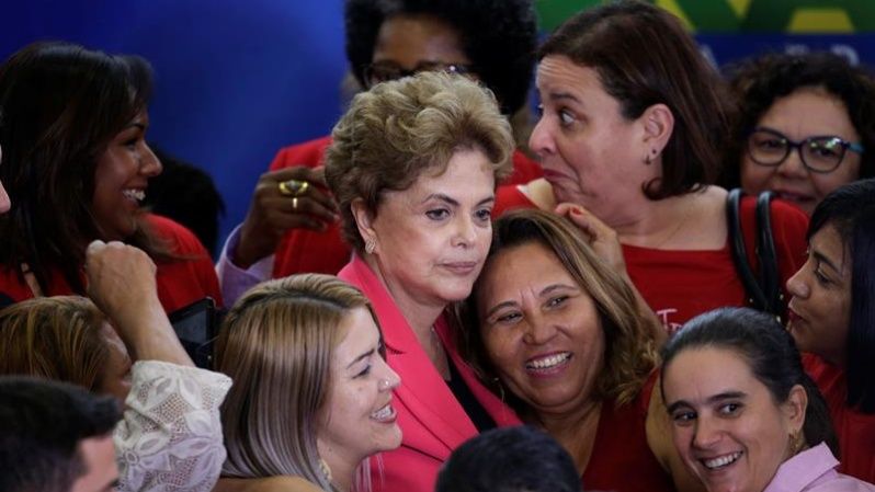La mandataria en una de las actividades en defensa de la democracia brasileña 