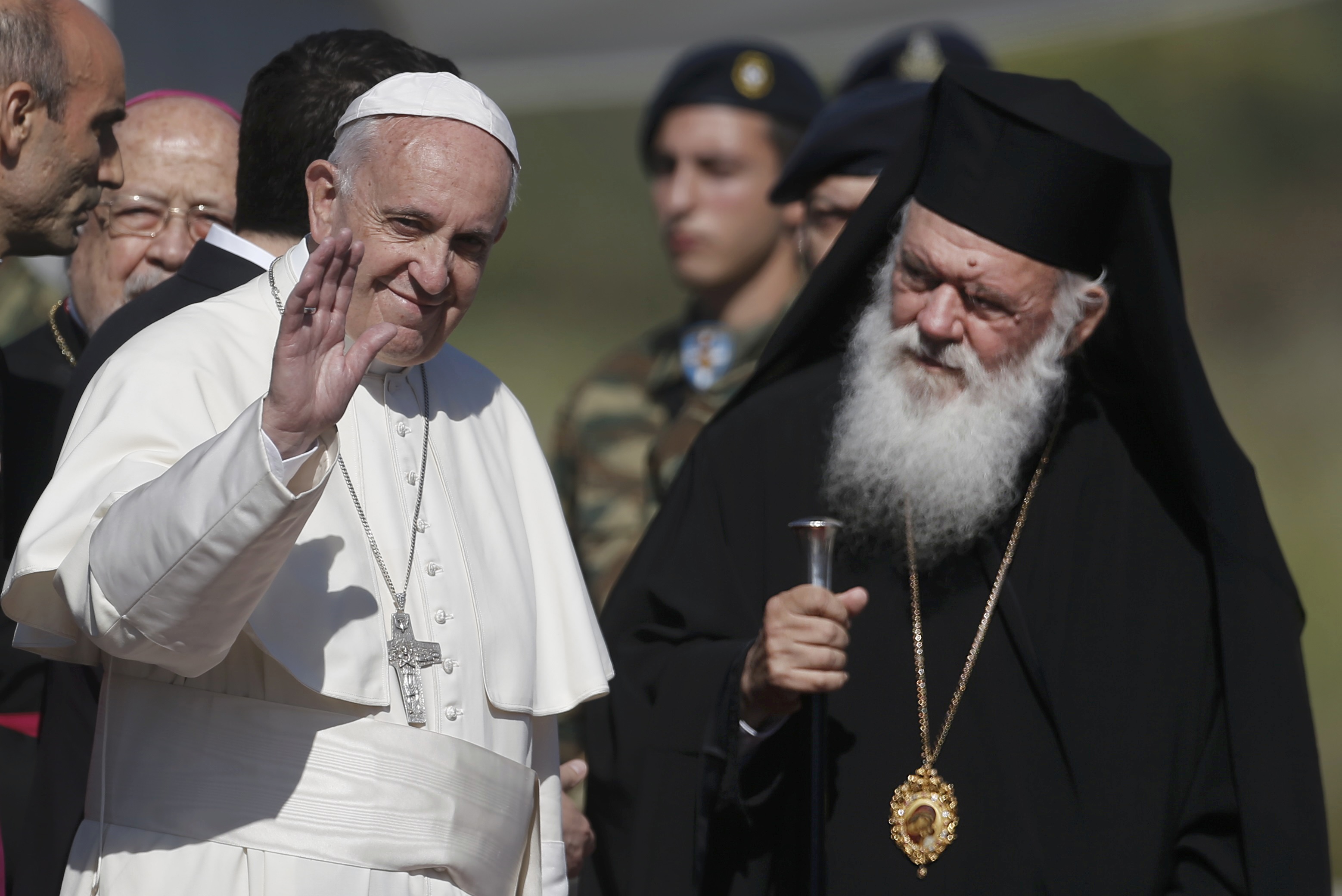 Francisco ya está en Grecia y se reunirá con el patriarca Bartolomé.