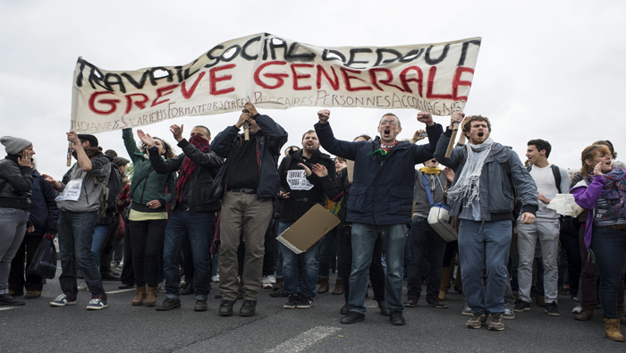 Ciudadanos manifestaron el pasado jueves contra la reforma laboral del gobierno francés en las que se repitieron los altercados entre antisistema y fuerzas del orden.