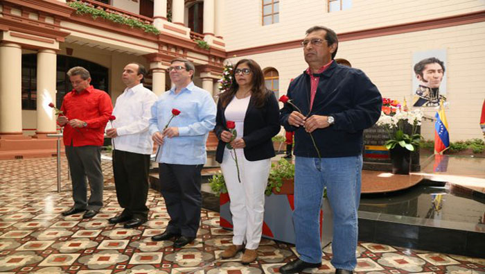 En el acto también estuvo presente el hermano del líder de la Revolución, Adán Chávez (último a la derecha).