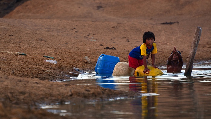 En La Guajira los niños mueren por enfermedades causadas por la falta de agua y alimento.