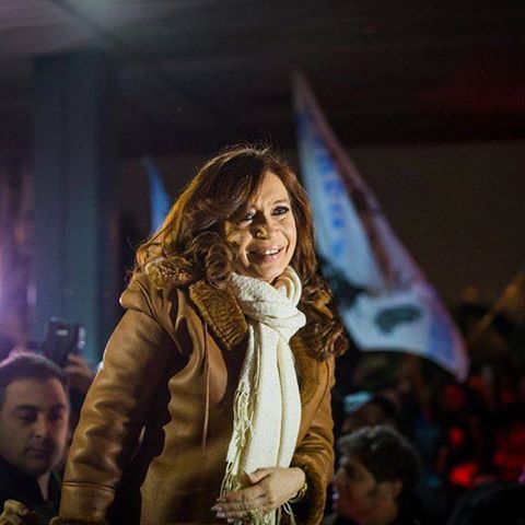 Circula en redes sociales un video en el que la expresidenta agradece su recibimiento en Buenos Aires e insta a los argentinos a unirse.