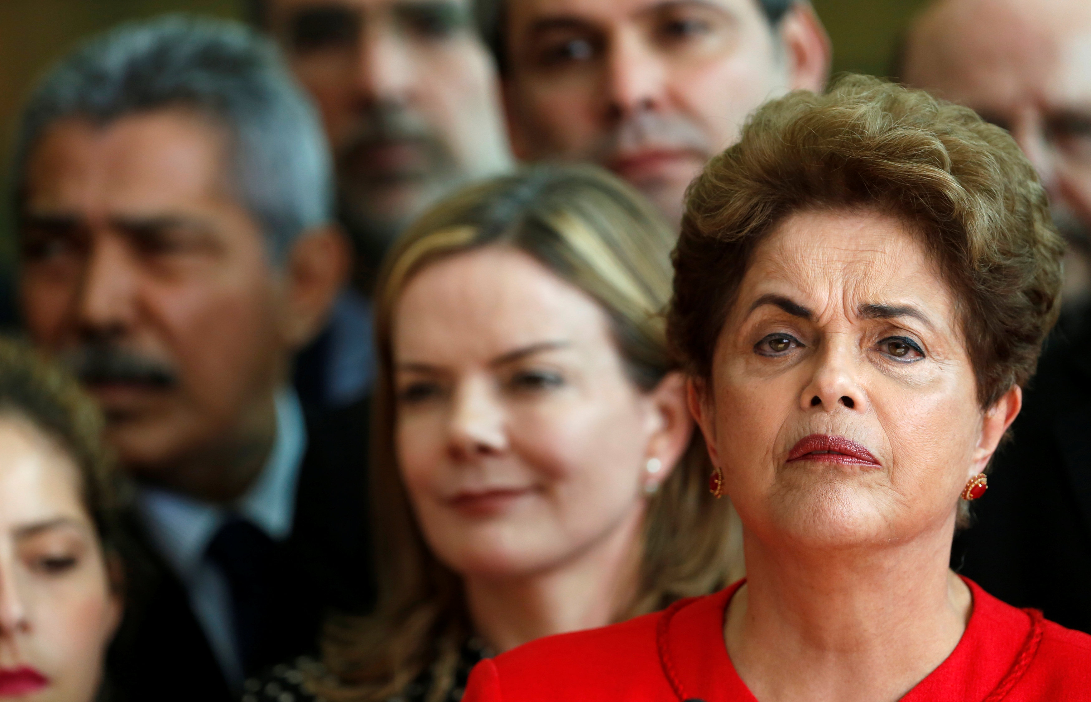 Rousseff recibe todo el apoyo de los líderes de movimientos sociales que hacen vida en México, quienes repudian la injusticia cometida en su contra.