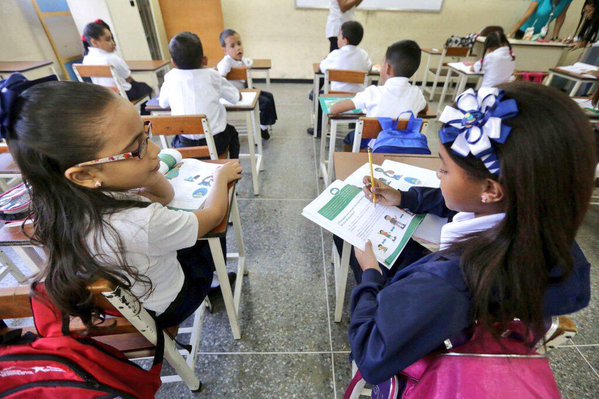 El 80 por ciento de la educación venezolana es gratuita.