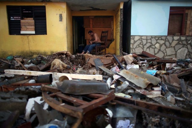 Matthew causó innumerables destrozos: techos levantados, derrumbes de viviendas, almacenes, instalaciones y de algunos hoteles de la ciudad de Barbacoa