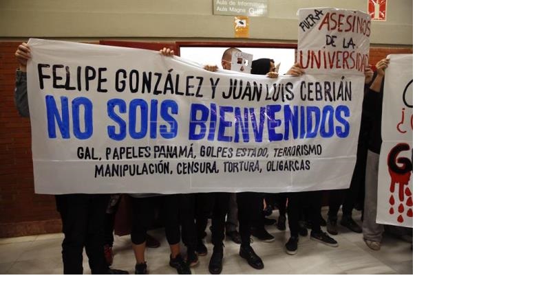 Suspendieron conferencia de González por protesta.