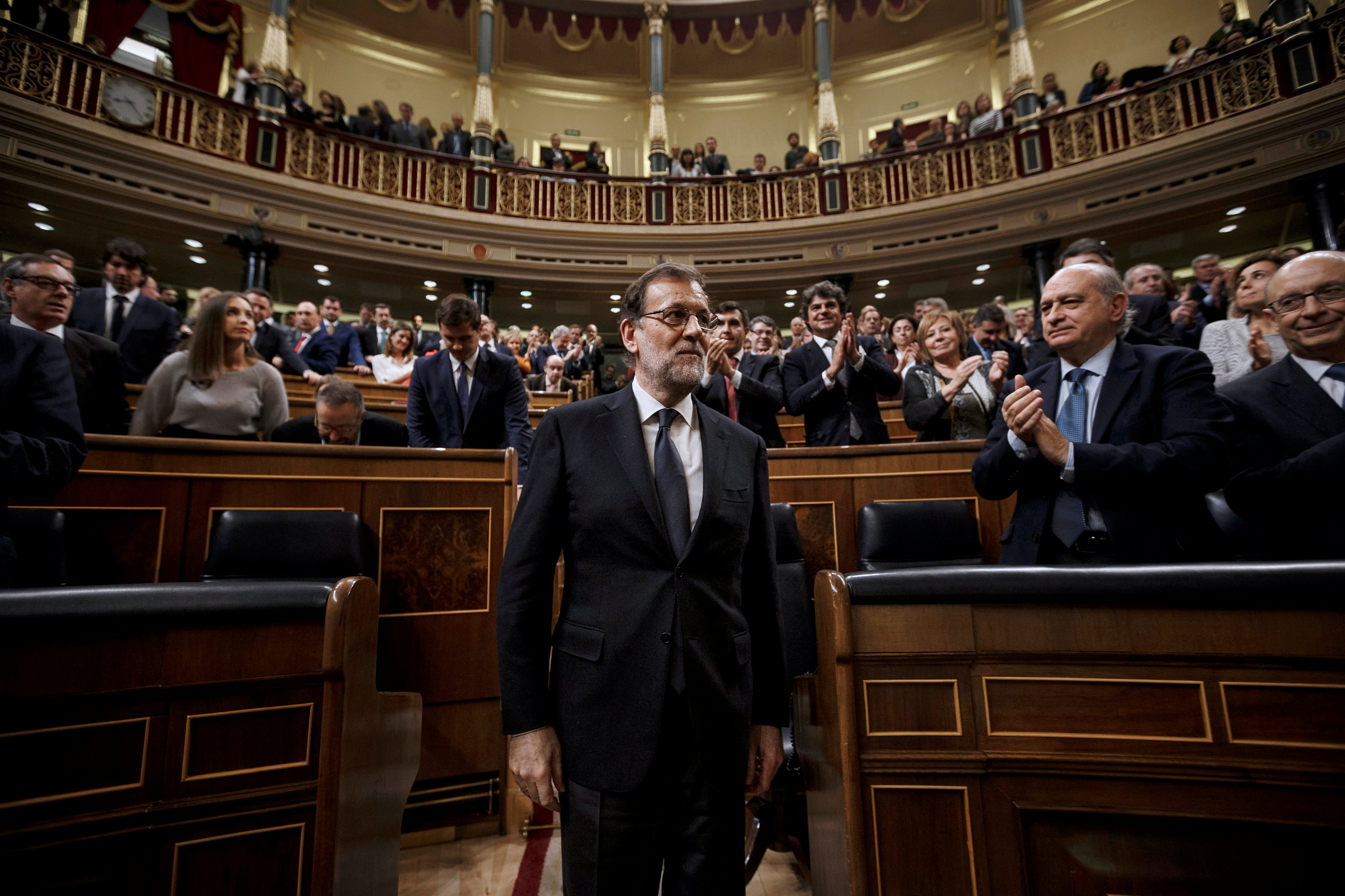 Tras su investidura, Rajoy aseguró que no admitirá que el Congreso, donde carece de mayoría, pueda revocar las políticas que llevó a cabo desde 2011, cuando accedió al poder.