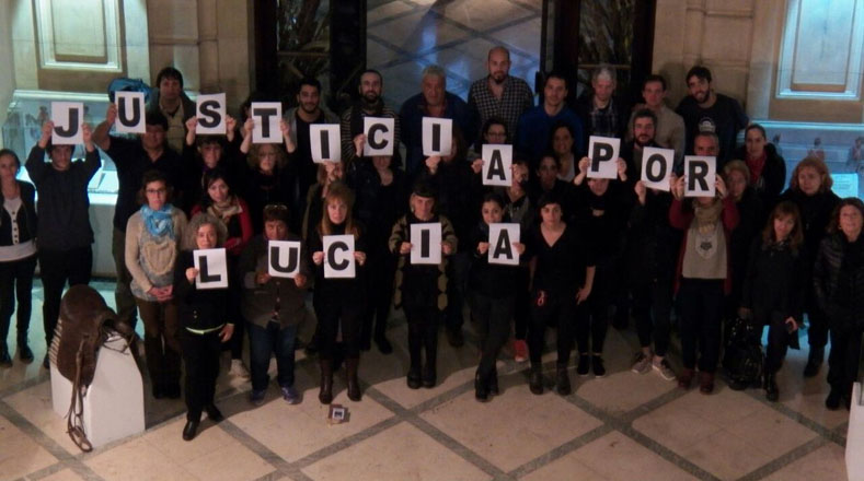 Los trabajadores del Archivo General de la Nación se unieron al miércoles negro en rechazo al asesinato de Lucía Pérez.