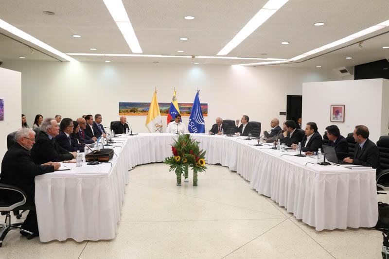 El diálogo se abre paso en Venezuela en busca de la paz y contra los ataques a la institucionalidad en el país.