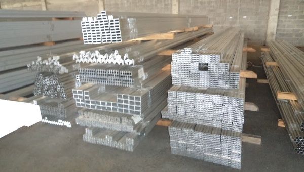 Cogestión obrera planifica incrementar transformación de aluminio y plantea la exportación de productos
