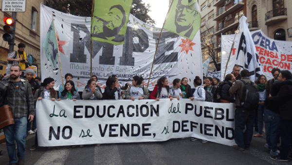 Marcha en defensa de las universidades de Argentina