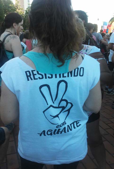 Entre las consignas de los argentinos estaban "Resistiendo con Aguante" y "Vamos a volver". 