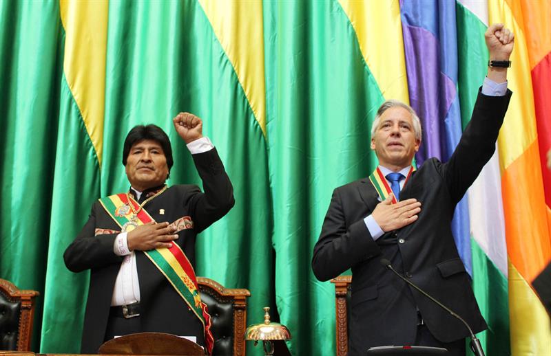 El presidente de Bolivia, Evo Morales, junto al vicepresidente Álvaro García Linera de ser aprobada la reforma constitucional podrían postularse en las elecciones de 2019.