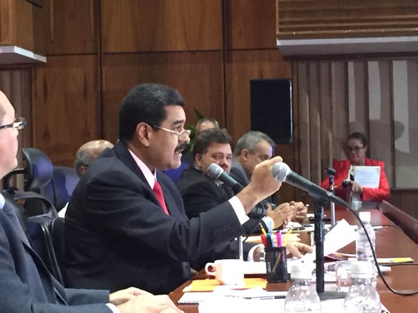 El mandatario aseguró que es el momento para construir un nuevo orden económico en Venezuela.
