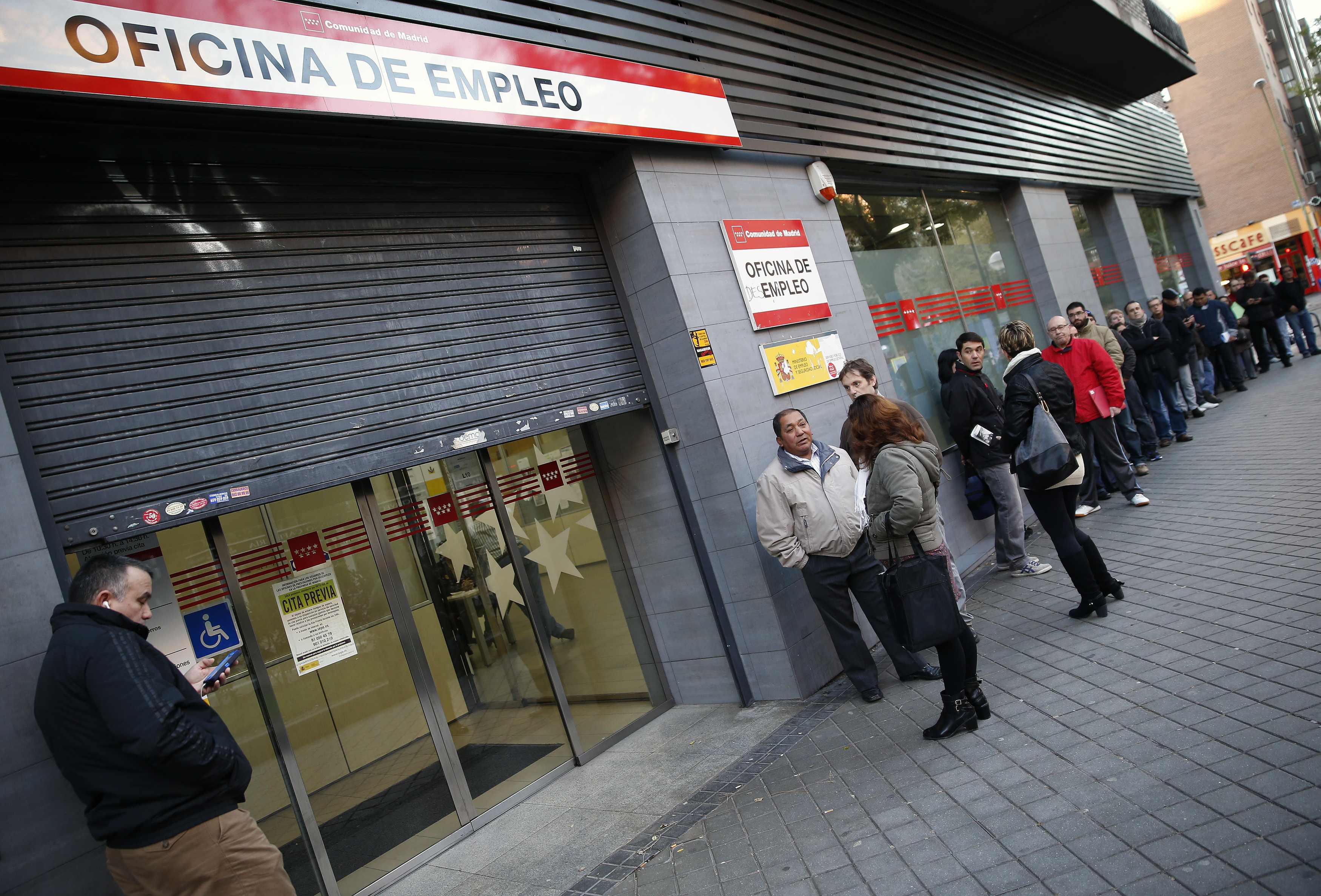 España cerró 2015 con 4,7 millones de desempleados