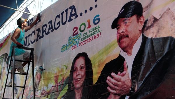 Ortega se presenta junto a Rosario Murillo a las elecciones presidenciales.