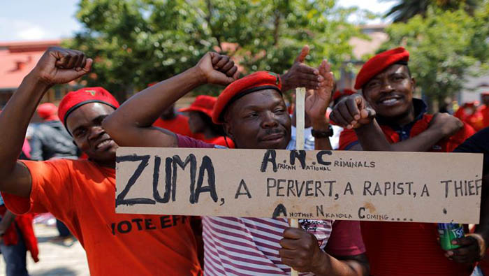 Sudafricanos acusan al presidente Jacob Zuma de actos de corrupción