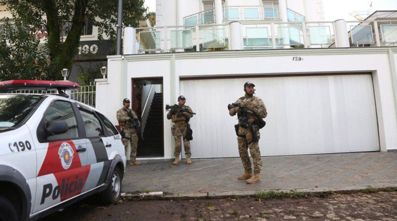 La polícia federal de Brasil realizó la mañana de este viernes un allanamiento en la residencia del expresidente.