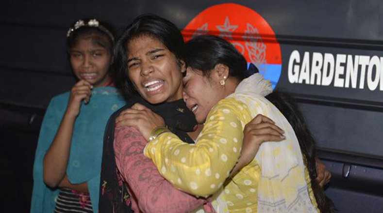 El horror se plasmo en la cara de los testigos de la explosión en Lahore.