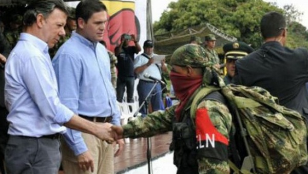 El ELN y el Gobierno del presidente Juan Manuel Santos buscan alcanzar un proceso de desarme tal como lo hizo las FARC-EP.