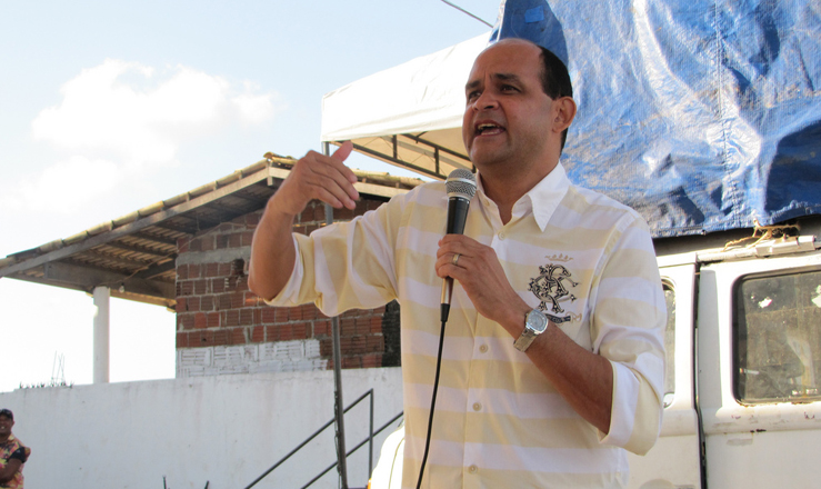 El líder sindical Divanilton Pereira expresó que no se trata de la oposición o el oficialismo, sino de la defensa de la democracia.