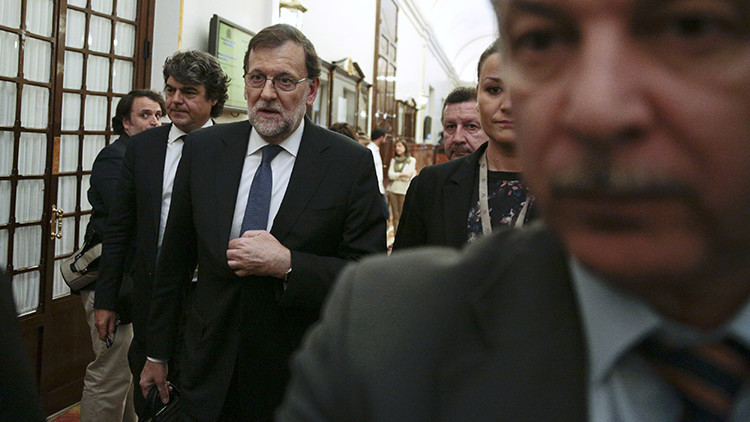 Mariano Rajoy enfrenta una demanda por cuatro delitos en contra de las personas y bienes protegidos en caso de conflicto armado.