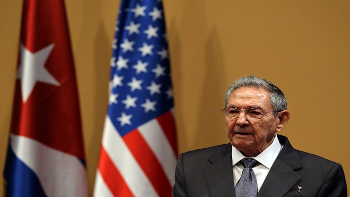 Para que el restablecimiento de las relaciones diplomáticas entre Estados Unidos y Cuba, resulta impostergable que cese el bloqueo.