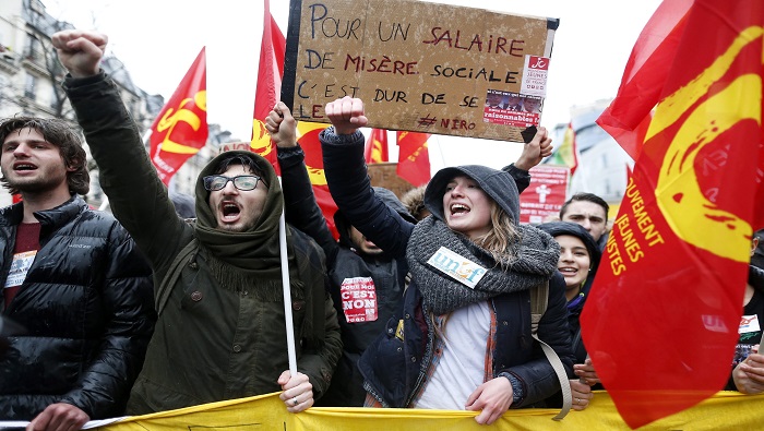 Miles de cuidadanos se han integrado a diversas protestas en París contra el proyecto de la reforma laboral que promueve el Ejecutivo
