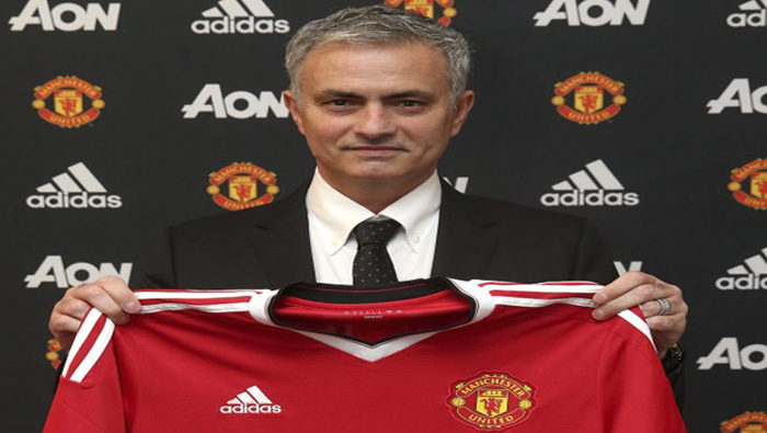Mourinho dirigirá al Manchester United por 3 años, el club inglés podrá renovar el contrato del técnico para una cuarta temporada.