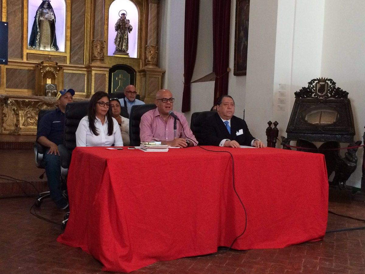 Jorge Rodríguez anunció que acudirán el próximo lunes ante el máximo tribunal e introducirán un recurso en la las salas Constitucional y Electoral.