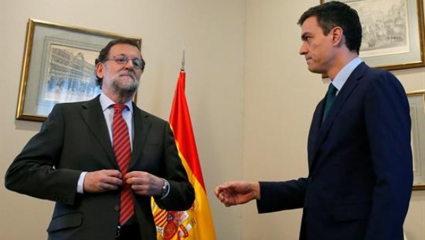 La propuesta de los conservadores es buscar una gran coalición con el Partido Socialista Obrero Español (PSOE) y el centroderechista Ciudadanos (C's).