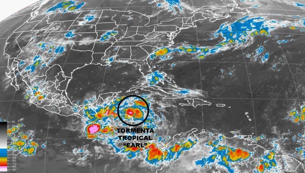Earl, ahora tormenta tropical, se ha debilitado al adentrarse por tierra en Belice con destino a México, informó en su último boletín el Centro Nacional de Huracanes (CNH) de los Estados Unidos EE.UU.