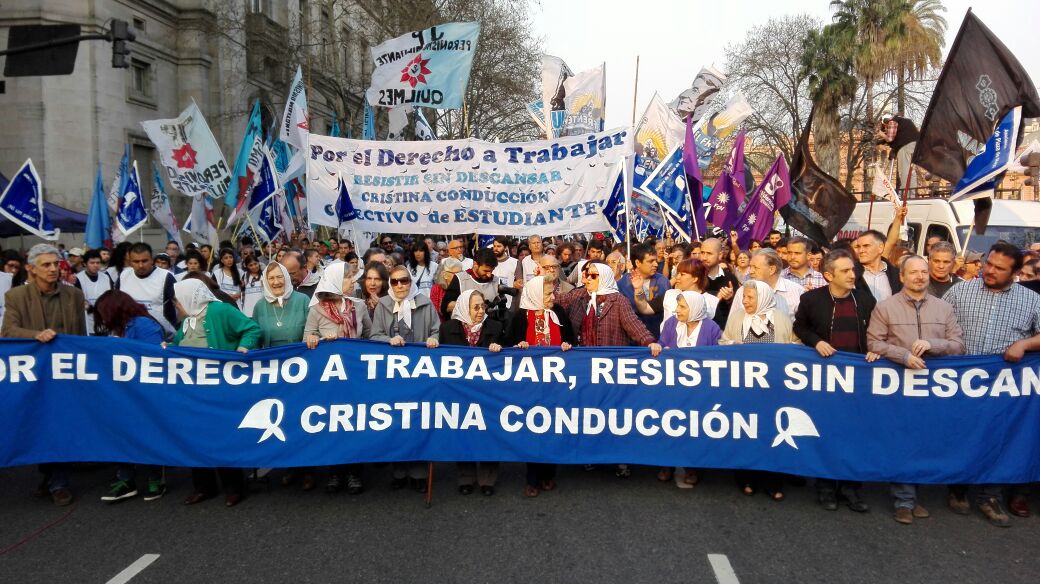La movilización de 24 horas pretende rescatar la dignidad de los argentinos al tener mejor acceso al trabajo.