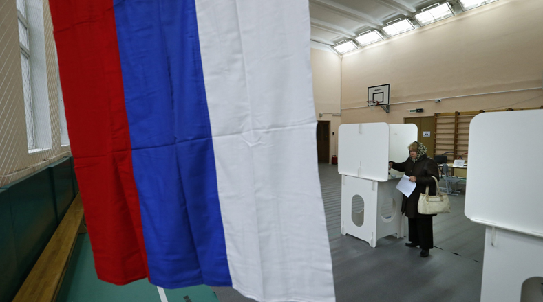Aunque con menos respaldo electoral que en las elecciones precedentes de diciembre de 2011, el partido gobernante Rusia Unida (RU) encabeza las intenciones de voto.