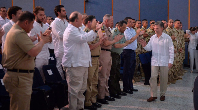 El presidente Santos agradeció a las Fuerzas Militares de Colombia y a la policía por su sacrificio y valor.