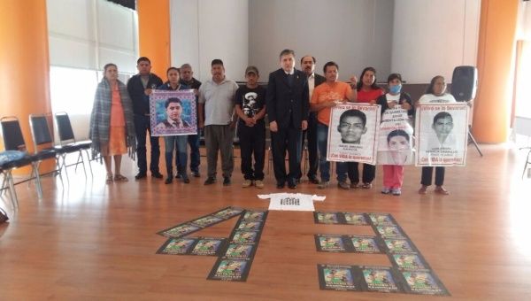 Los padres de los desaparecidos y heridos exigieron que las distintas instancias del Gobierno no apuesten al olvido.