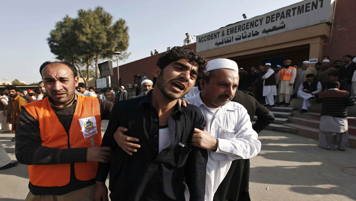En el ataque contra la mezquita en la ciudad de Peshawar (noroeste) hubo unos 60 heridos.