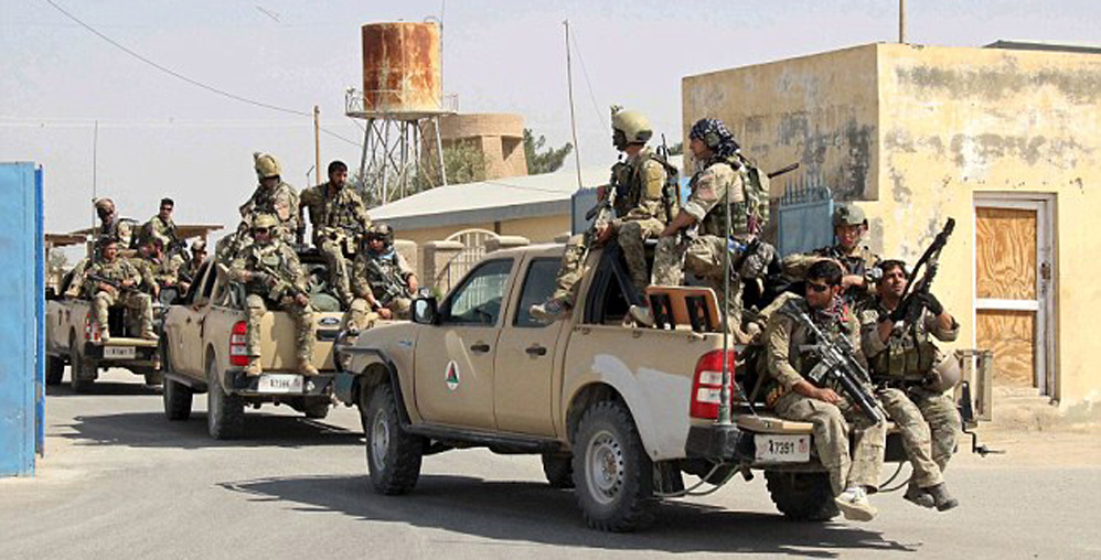 Medios informan que los turistas eran custodiados por vehículos de militares afganos.