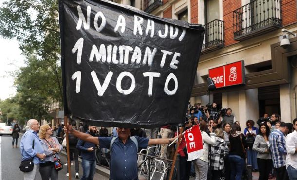 Militantes del PSOE reafirman rechazo a investidura del líder del Partido Popular.