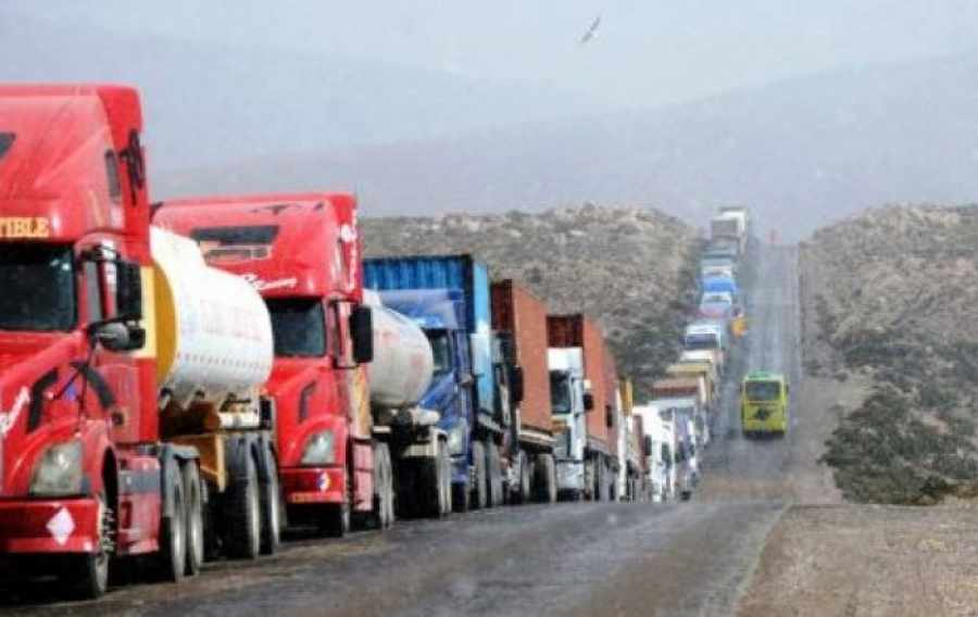 Bolivia denuncia que sus operadores pierden por día un millón de dólares por causa de las huelgas.